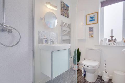 66 Baring Road, Southbourne, Bournemouth, BH6 4DT