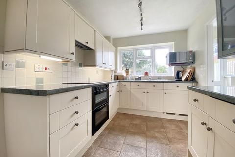 12 Bearcroft Avenue, Great Meadow, Worcester, WR4 0DR