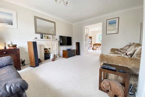 12 Bearcroft Avenue, Great Meadow, Worcester, WR4 0DR