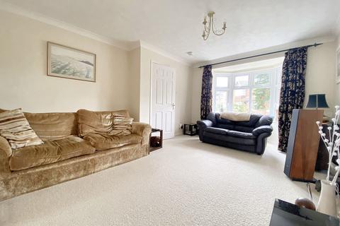 12 Bearcroft Avenue, Great Meadow, Worcester, WR4 0DR