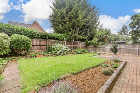 4 bedroom detached house for sale, Broadoak Avenue, Maidstone, Kent