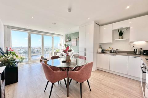 2 bedroom penthouse for sale, Ariel Apartments, Salford M50