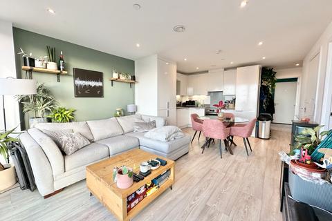 2 bedroom penthouse for sale, Ariel Apartments, Salford M50