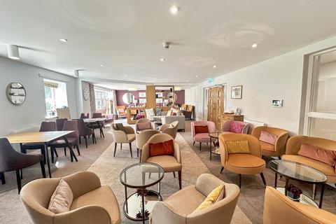 undefined, Addington Road, Sanderstead, Surrey, CR2 8AX