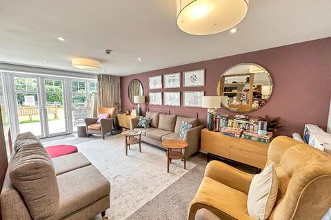 undefined, Addington Road, Sanderstead, Surrey, CR2 8AX