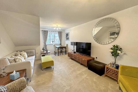 undefined, Addington Road, Sanderstead, Surrey, CR2 8AX