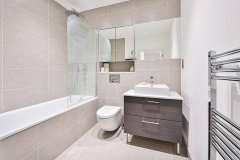 2 bedroom flat for sale, Waleorde Road, Elephant and Castle, London, SE17