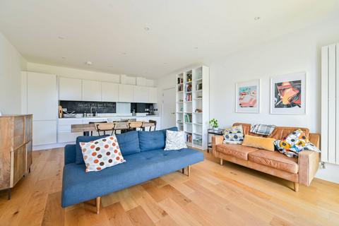 Waleorde Road, Elephant and Castle, London, SE17