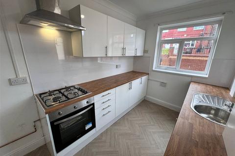 2 bedroom terraced house to rent, Westfield Road, Hemsworth, Pontefract, WF9