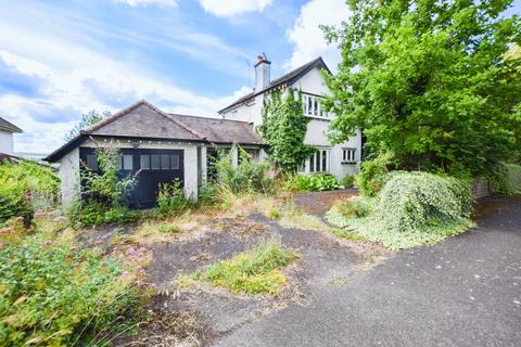 7 Bramley Avenue, Coulsdon, CR5 2DR