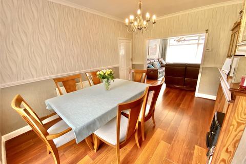 4 bedroom end of terrace house for sale, Blackfen Road, Blackfen, Kent, DA15