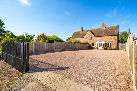 3 bedroom semi-detached house for sale, Main Road, Tirley, Gloucester