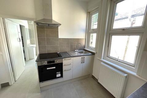 3 bedroom maisonette to rent, N22, WOOD GREEN - 3 BEDROOM FLAT