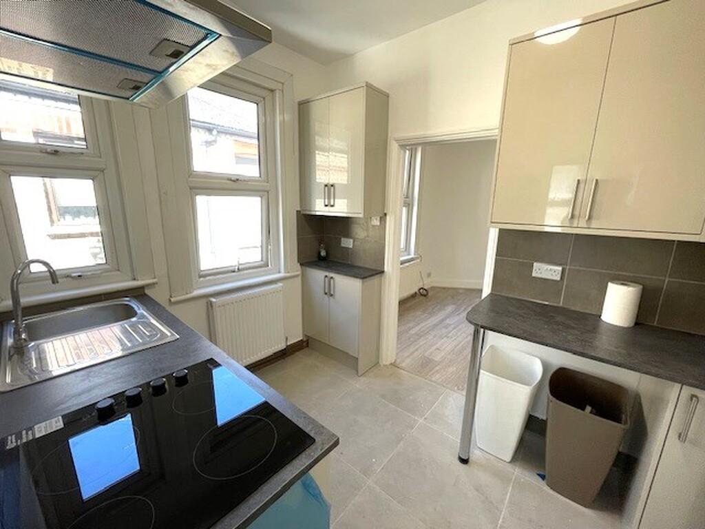 Apartment in London - View 3