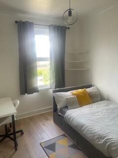 3 bedroom terraced house to rent, Abbey Grove, London