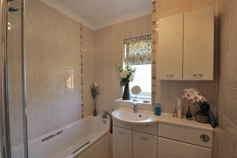 34 Avon Drive, Bedford, MK41 7UU