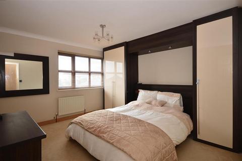5 bedroom terraced house to rent, Pelton Road, London SE10
