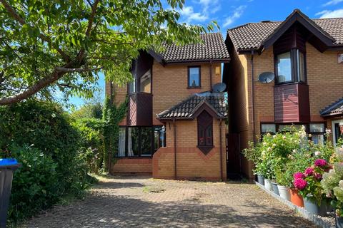 3 bedroom detached house to rent, Loughton