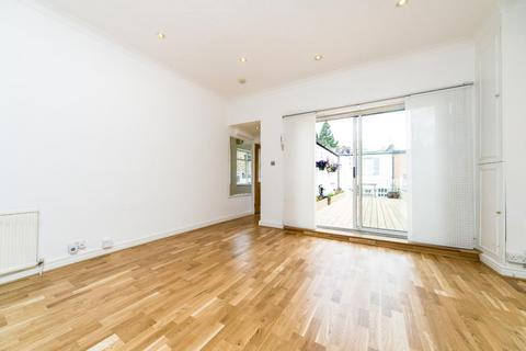 2 bedroom flat to rent, Maryon Mews, Hampstead NW3