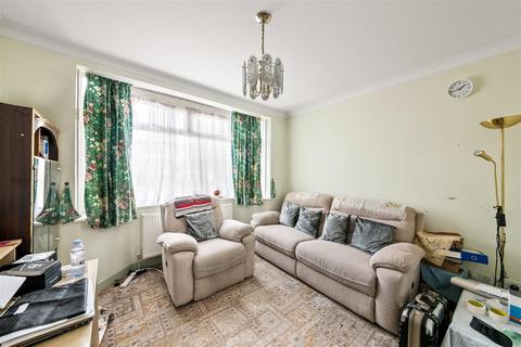 48 Berkeley Waye, Hounslow, TW5 9HL