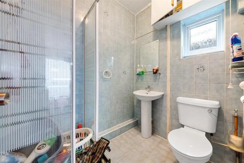 48 Berkeley Waye, Hounslow, TW5 9HL