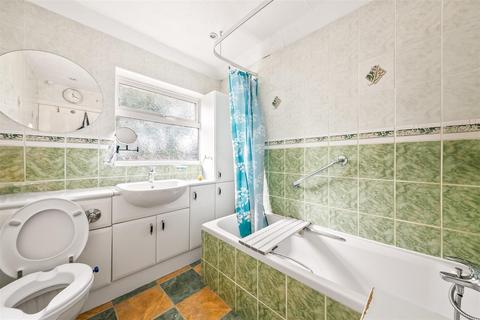 48 Berkeley Waye, Hounslow, TW5 9HL