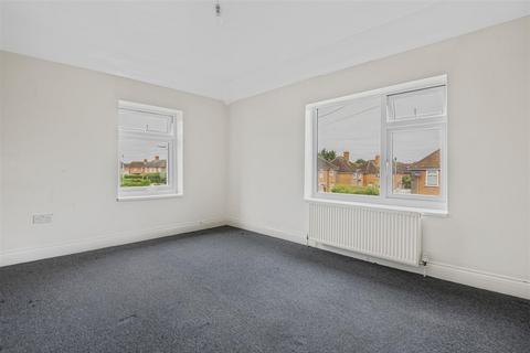 60 Lamerton Road, Reading, RG2 8AS