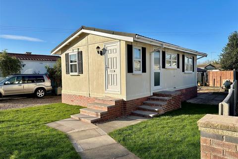 1 bedroom park home for sale, Oversley Mill Park, Oversley Green, Alcester