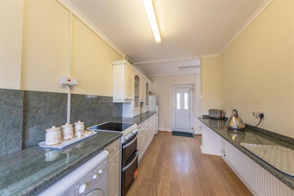 1 Edgewell Lane-002.jpg