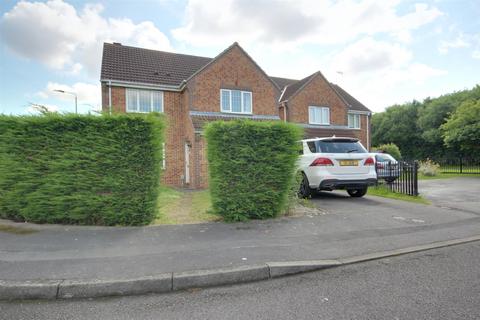 4 bedroom detached house for sale, Santolina Way, Hull HU4