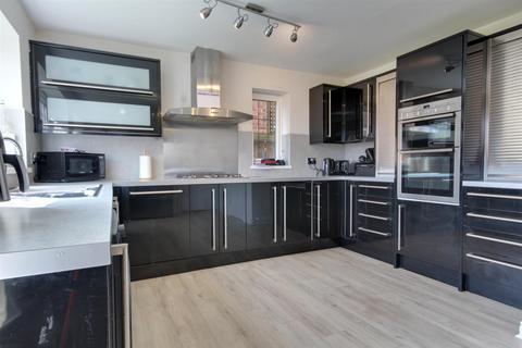 undefined, Santolina Way, Hull HU4