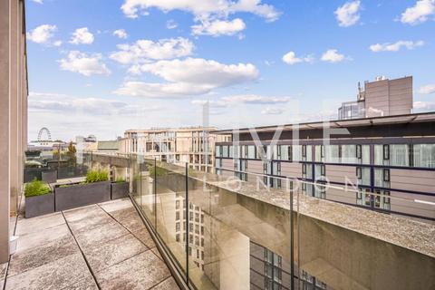 3 bedroom duplex to rent, Abell House, Westminster SW1P