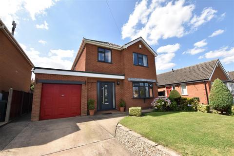 2 Cambrian Way, Holton Le Clay, Grimsby, DN36 5DE
