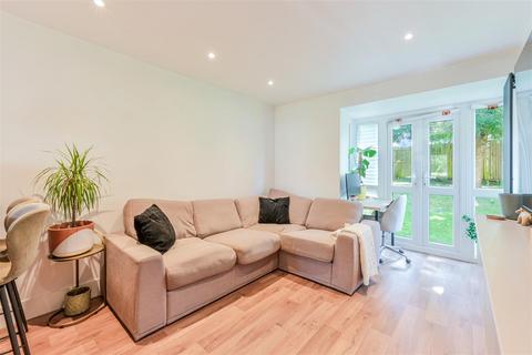 17 Farriers Road, Epsom, KT17 1LP