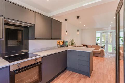17 Farriers Road, Epsom, KT17 1LP