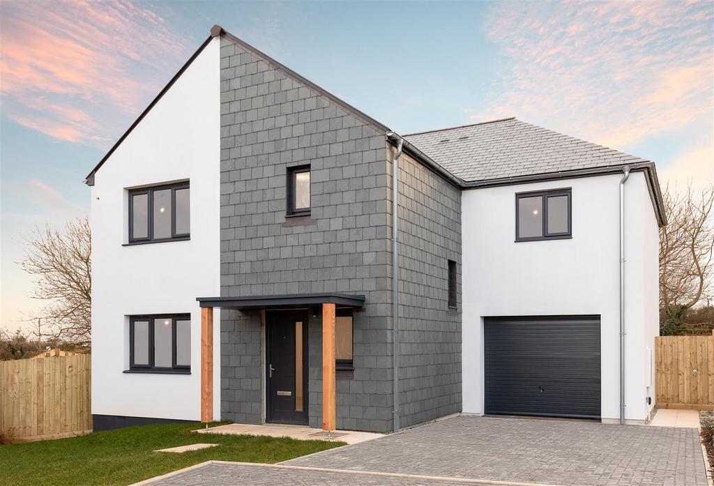 Highfields, Newquay TR8 5 bed detached house for sale £625,000