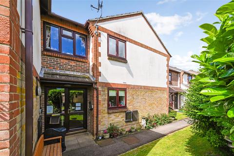 2 bedroom retirement property for sale, Windmill Court, East Wittering, Chichester