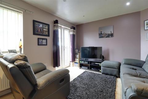 3 bedroom apartment for sale, Chassagne Square, Crewe