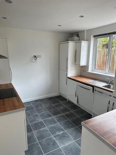 3 bedroom detached house to rent, 108 Lion RoadBexleyheathKent