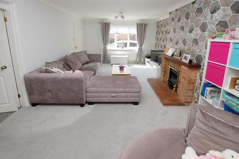 4 bedroom detached house for sale, Goldfinch Close, Paddock Wood, Tonbridge