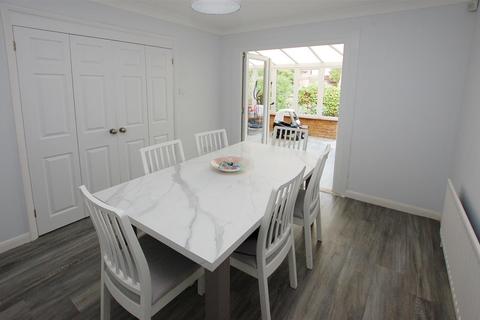 4 bedroom detached house for sale, Goldfinch Close, Paddock Wood, Tonbridge