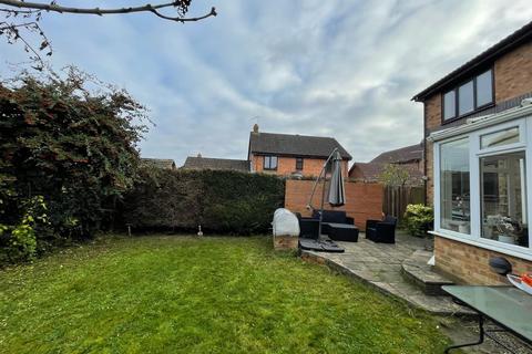 5 Goldfinch Close, Paddock Wood, Tonbridge, TN12 6XW