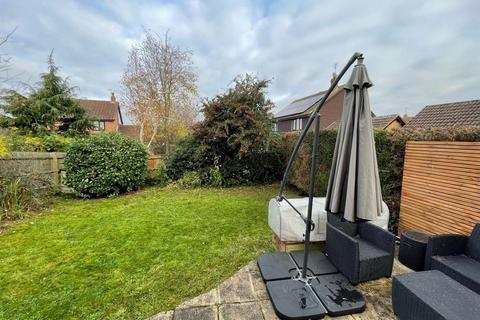 5 Goldfinch Close, Paddock Wood, Tonbridge, TN12 6XW