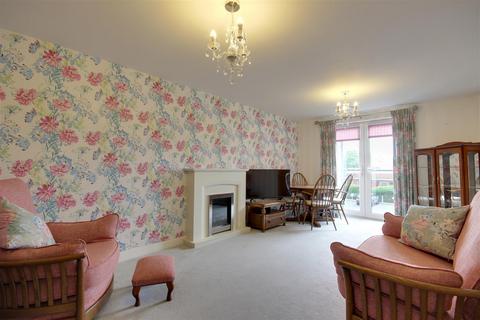 1 bedroom flat for sale, Fairway View, Elloughton Road, Brough