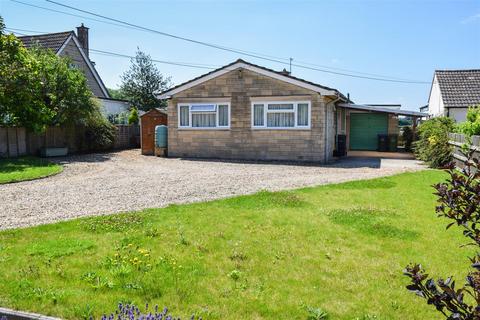 2 bedroom detached bungalow for sale, Haddons Close, Malmesbury