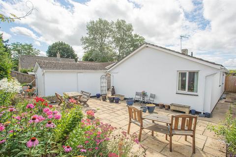 3 bedroom detached bungalow for sale, Shurnhold, Melksham