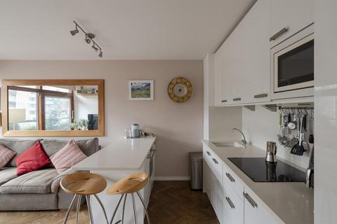 1 bedroom apartment to rent, Barbican, London EC2Y