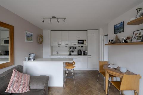1 bedroom apartment to rent, Barbican, London EC2Y