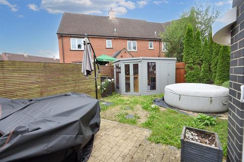 3 bedroom semi-detached house for sale, Melchester Close, Gillingham