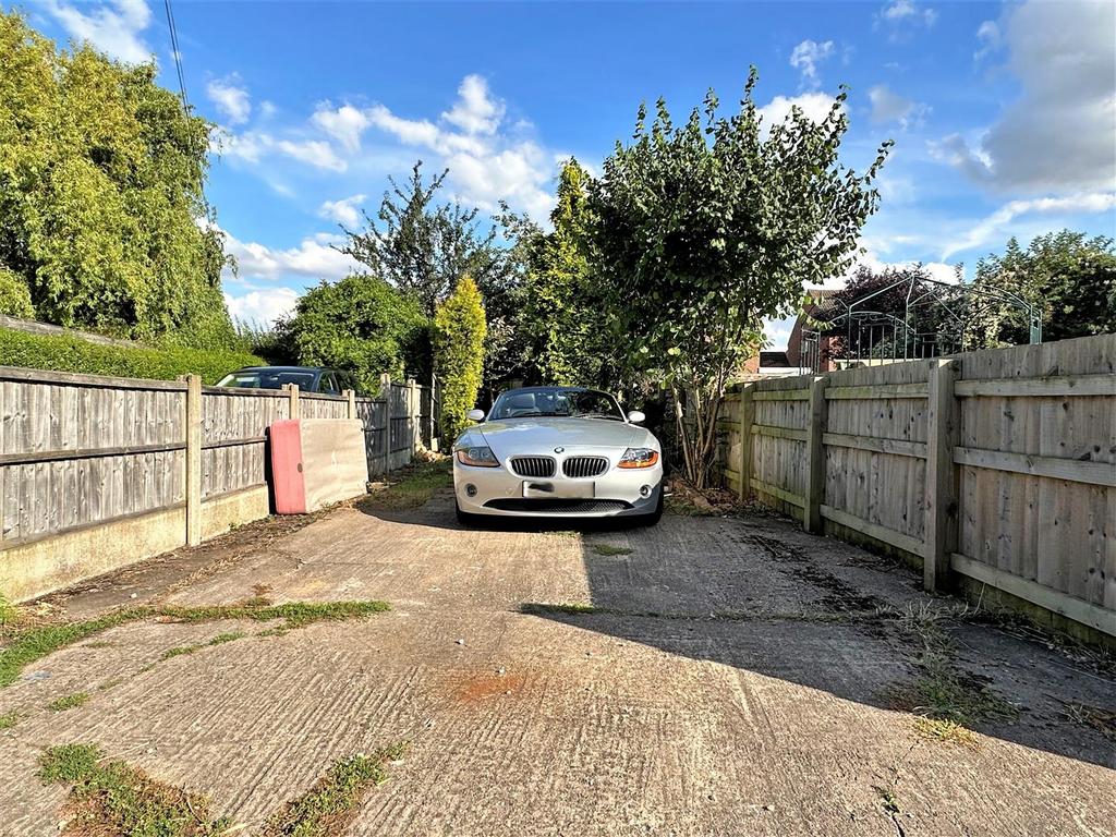 Double Width Driveway 830a